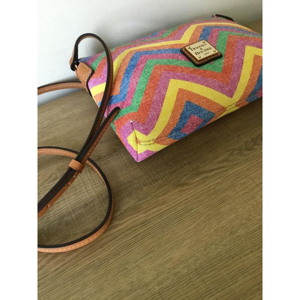 Dooney & Bourke Crossbody Bag in Rainbow Chevron Pattern w/Dustbag - Picture 5 of 10